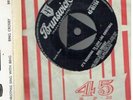 BING CROSBY IT'S BEGINNING TO LOOK LIKE CHRISTMAS VINYL SINGLE