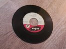 45t sp juke box   v 45- 747 j suis mordu 