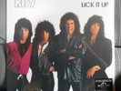 KISS-LICK IT UP-LP ( NEVER OPENED, 180 GRAM )