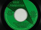 70s Soul 45 - Four Wonders - Just Looking For My Love - Solid Foundation VG+ mp3