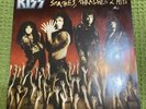 KISS LP Vinyl SMASHES THRASHES & HITS PICTURE DISC . Signed