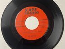 Kacties 1963 DOO WOP 45 Walking In The Rain / Smile KAPE VG++ HEAR