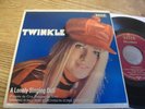 TWINKLE - A LONELY SINGING DOLL Vinyl, 7