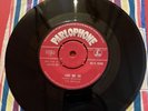 THE BEATLES  1962 U.K. 45  LOVE ME DO RED PARLOPHONE 45-R 4949  EX Condition