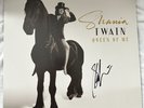 SHANIA TWAIN - Queen of Me HAND SIGNED ON COVER - Picture Disc VINYL LP  - HMV