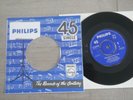 sp 45t u.k 373.012 caravan of lonely men/hey little girl JOHNNY HALLYDAY