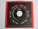 Beatles BEATTLES Please Please Me ASK ME WHY VeeJay #498 SPIZER 498.01 Hear