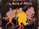 QUEEN - A Kind Of Magic LP Vinyl - SMAS-12476 Original Inner Sleeve NICE