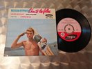 EP JOHNNY HALLYDAY - CHANTE LES FILLES - LAISSE LES FILLES - CENTREUR  LANGUETTE