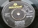THE BEATLES  1963  UK   EP  THE BEATLES HITS  NO DATE ON LABEL   MKT   1 O  1 G