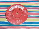 THE BEATLES LOVE ME DO 1962 1ST ISSUE R4349 VERY RARE IN GOOD CONDITION