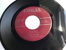 Canada 1966 Garage 45 *The Yo Yo’s* The Raven  Coral 62501