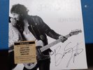 SIGNED BRUCE SPRINGSTEEN ALBUM (BORN TO RUN 1975)
