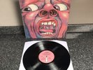 LP KING CRIMSON IN THE COURT OF THE CRIMSON KING PINK LABEL UK 1ST PRESS VG+/EX-