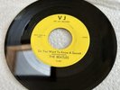 THE BEATLES DO YOU WANT TO KNOW A SECRET THANK YOU GIRL YELLOW VEE JAY VJ-587 45