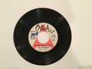 THE TRIUMPHS - The World Owes Me A Lovin’/I’m Coming To Your Rescue (Promo) OKeh