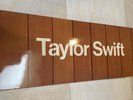 TAYLOR SWIFT MIDNIGHTS VINYL CLOCK IN HAND PEFECT FEEDBACK SELLER  $265 OBO