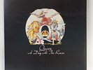 QUEEN - A DAY AT THE RACES - Vinyl LP Album EMTC 104 UK 1st pressing 1976