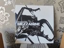 Mezzanine [LP] by Massive Attack (Record, 2017)