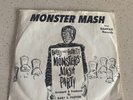 MONSTER MASH Bobby Boris Pickett ORIG 1962 45 & PICTURE SLEEVE Halloween