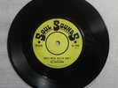 THE INVITATIONS What’s wrong with me baby? SOUL SOUNDS 7-inch SS 1009