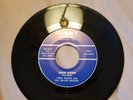 45 RPM/TONY MARCH & BILL DAVIDS ROCKETS/SHOW DOWN/IT'S NEVER TOO LATE   VG++
