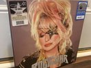 DOLLY PARTON 