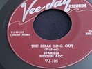 THE SPANIELS The Bells Ring Out/ House Cleaning  Vee-Jay  R&B  Vocal Group.