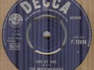 THE MOCKINGBIRDS*ONE BY ONE*BEAT*THE DECCA LABEL*LISTEN TO IT