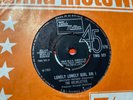 UK TAMLA MOTOWN TMG 521-THE VELVELETTES-LONELY LONELY GIRL AM I-FAIR-PLAYS GREAT