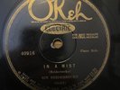 Okeh 40916 - Bix Beiderbecke/Tram-Bix & Lang - In A Mist/Wringin’ - V+