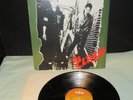 THE CLASH s/t 14 Track Vinyl LP Early CBS 82000 No outer ridges, A5 B3 - UK 1977