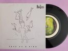 The Beatles US 45 Apple FREE AS A BIRD / CHRISTMAS TIME W/ Pic Slv