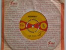 HANK JACOBS / SO FAR AWAY / Monkey Hips and Rice [SUE] UK 7