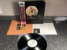 LP VINYL QUEEN ALBUM A DAY AT THE RACES P-10300E JAPANESE 1ST PRESS 1976 EX/EX