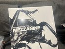 Mezzanine [LP] by Massive Attack (Record, 2017)