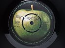 THE  BEATLES HEY JUDE UK ORIG 1ST PRESS FOUR PRONG CENTRE VINYL 45  - RARE