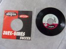 45 T JOHNNY HALLYDAY 45 764 (  chante en Anglais)