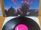 SAXON Power &The Glory NEAR MINT UK Vinyl LP 1983 Carrere CAL 147 1ST PRESSING
