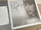 Taylor Swift Tortured Poets Department Vinyl & Autograph | WITH HEART