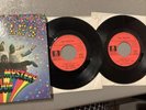 Ep 45 T  Les Beatles.   Double Disque  «  Magical Mystery Tour «   39501:/ 502.