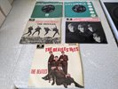 COLLECTION VINTAGE ORIGINAL BEATLES 7 INCH VINYL SINGLES - SEE PHOTOS