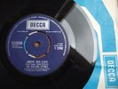 THE ROLLING STONES - JUMPIN' JACK FLASH/CHILD OF THE MOON  DECCA F12782/1968 EX+