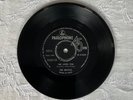 BEATLES INDIA SHE LOVES YOU PARLOPHONE 1963 SINGLE  FIRST INDIA BEATLES RECORD