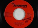 Modern Soul 45 - E.K.G. - Give Me Love - The Roadrunners