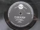 ELVIS PRESLEY 78 RPM IT'S NOW OR NEVER / A MESS OF BLUES 1960 SA RCA 71.333