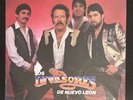 Los Invasores De Nuevo Leon - Bajo Mil Llaves Vinyl Record LP