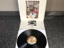 LP VINYL LED ZEPPELIN ALBUM PRESENCE SSK 59402 UK IST PRESS EMBOSSED 1976 NM-/EX