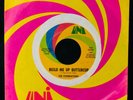 THE FOUNDATIONS Build Me Up Buttercup  Near Mint Soul 45 w/sleeve UNI #55101