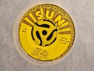 ELVIS PRESLEY 45 SUN Hound Dog Live Recording of Vocal July 9, 1956 U-159